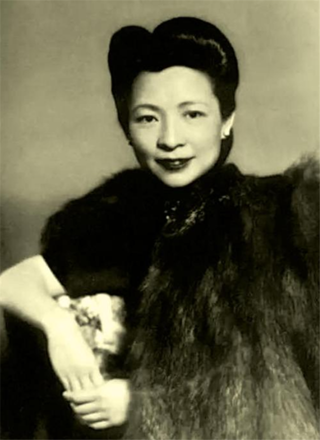 与陆小曼齐名的美人,宋子文曾写20封情书追求,最终嫁了保险经理