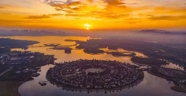 中国古民居收藏第一人，三十年抢救上千栋民居，在安徽造了6个岛