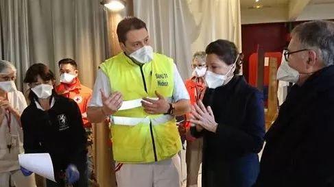 度假胜地确诊5人，法国紧急排查约200例疑似病例