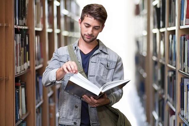 中国留学生的煎熬：“我只想回去上学”