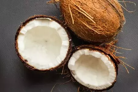 “网红”椰子油更营养健康吗？挑选食用油，这两个法则要记牢