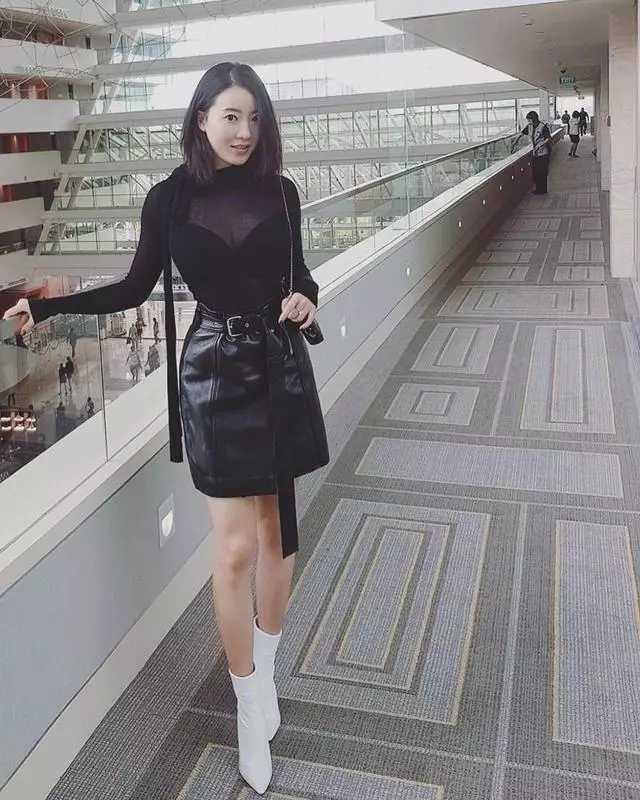 因刘强东意外走红，身上女人味难以抵挡，蒋聘婷这身材绝不输柳岩