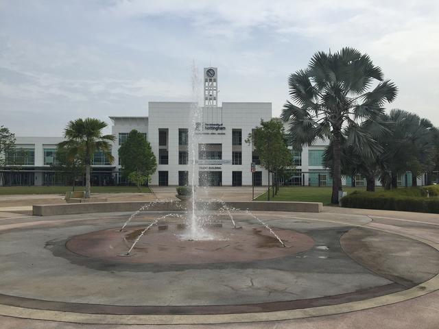 文科生去马来西亚留学，该如何选择学校和专业？