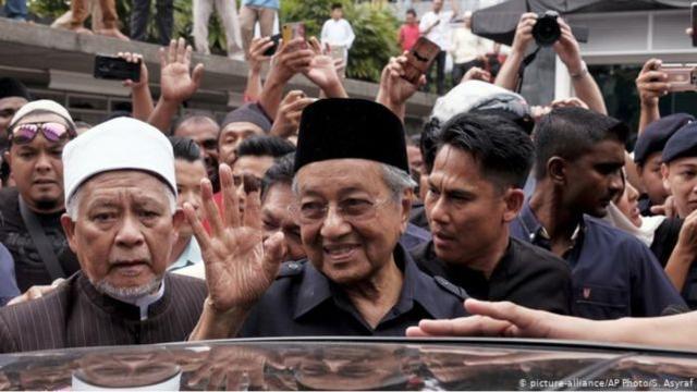 马来西亚总理马哈蒂尔辞职 谁会成为接班人？