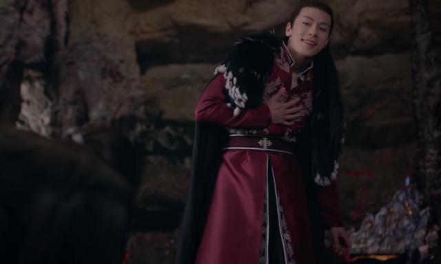 “新加坡一哥”成《枕上书》最帅魔君，娶大8岁女演员上热搜