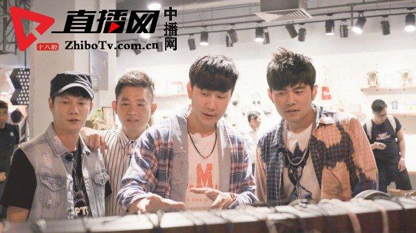 《周游记》首播 周杰伦林俊杰“双J合璧”探寻新加坡