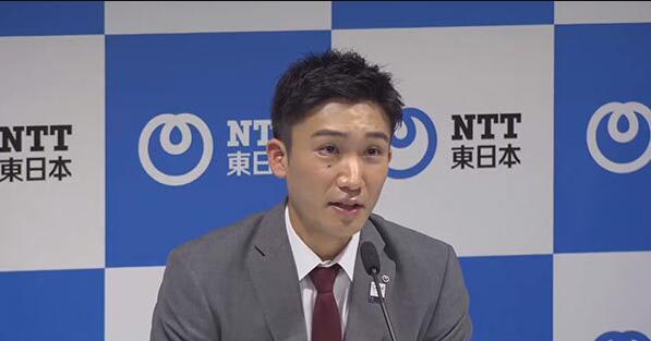 桃田贤斗手术后首次亮相！眼睛肿胀面带微笑，豪言东京奥运夺冠