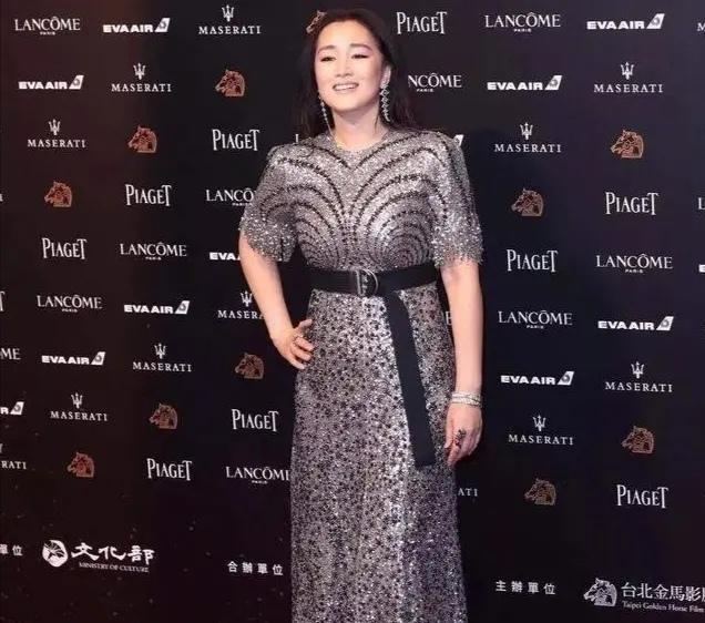 巩俐新加坡国籍，"没有必要向公众解释"