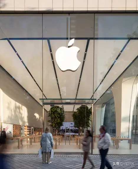 苹果关闭中国以外所有AppleStore，网友：关门前让我再膜拜下！