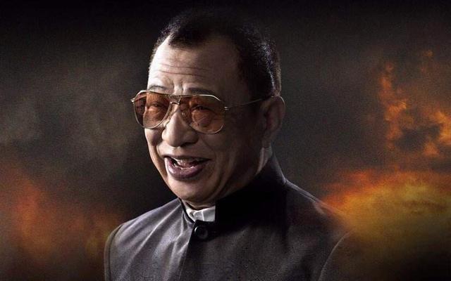 娱乐圈有多残酷？“键盘侠”们把71岁的老戏骨，“逼”去新加坡