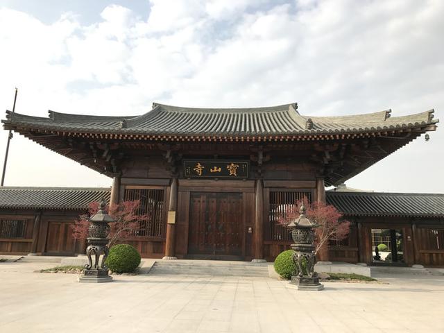 上海寺庙简介20座， 据说前十座祈福灵验，附上海168座寺庙名录