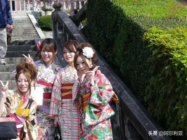 为什么说在日本上厕所，用过的纸不要丢进纸篓里？看完你就知道了