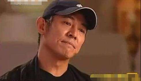 李连杰成名不忘本，家中接连3次传噩耗，养家40余年的辛酸往事
