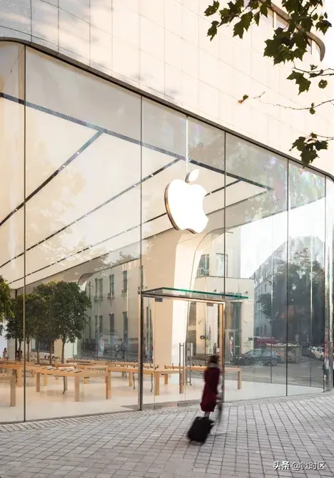 苹果关闭中国以外所有AppleStore，网友：关门前让我再膜拜下！