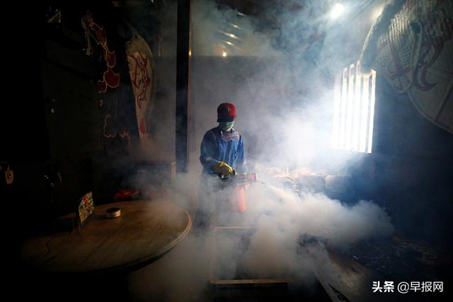 马来西亚和印尼抗疫“慢三拍”？