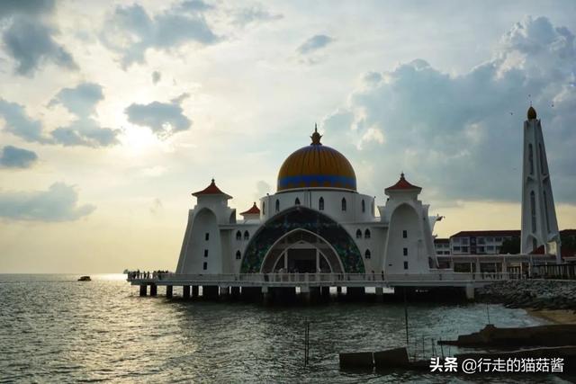 南洋小城马六甲，汉字和中式建筑随处可见，游客怀疑自己没出国