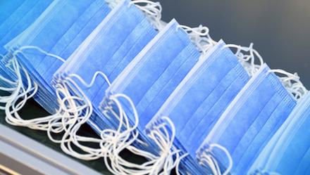 英国华人留学生：亚马逊上买口罩1个多月没收到货，电梯里遭遇歧视话语