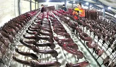 霸州金属玻璃家具：仿造—制造—智造的“蝶变