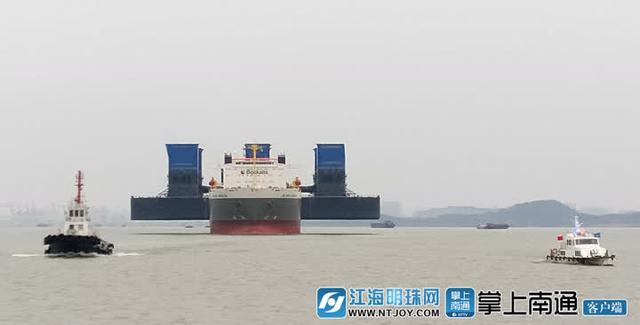 南通常熟太仓三地海事接力维护 4.1亿元海工产品由半潜船载运出口