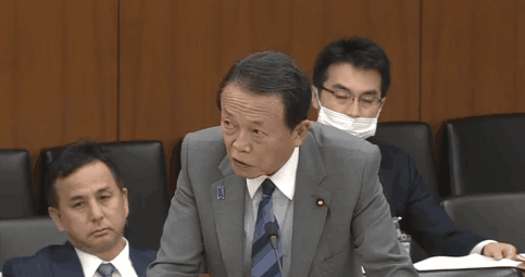 麻生吐槽欧洲：二月底你们还说这是黄种人的病