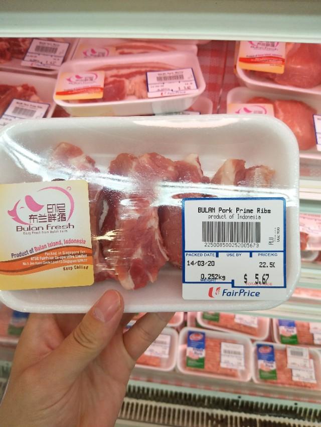 新加坡的进口猪肉🐷，（印尼）最便宜的是鸡肉和鸡蛋，我经常买