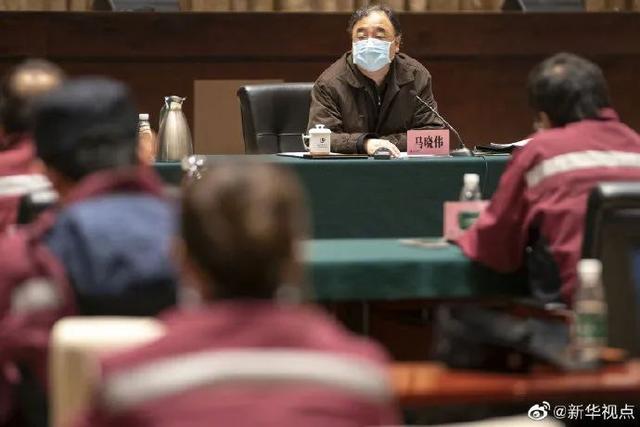 早新闻丨13名外籍人员沿山脉攀爬非法入境广西，已被遣返