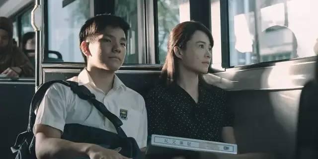 这场师生忘年恋里，只有怜悯，没有对错