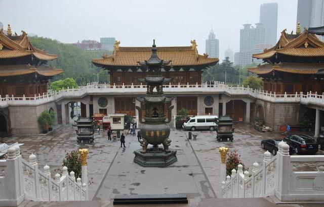 上海寺庙简介20座， 据说前十座祈福灵验，附上海168座寺庙名录