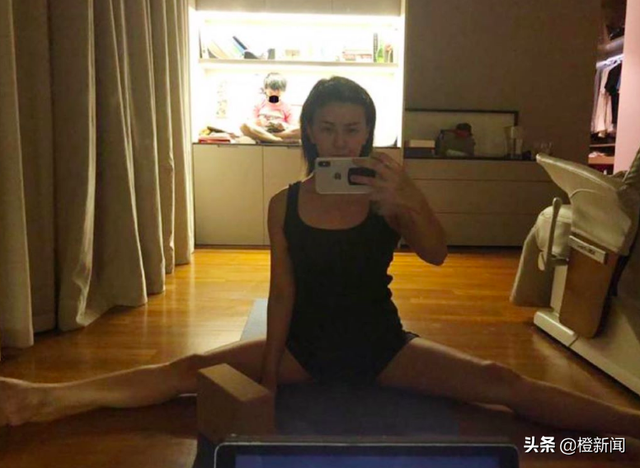 抗炎留家中享受亲子时光　孙燕姿与女儿做运动