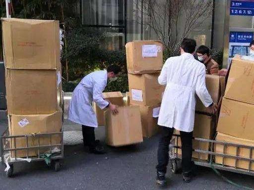 捐赠口罩给日本的同时，终于轮到我们作诗了！网友：这句回赠的好