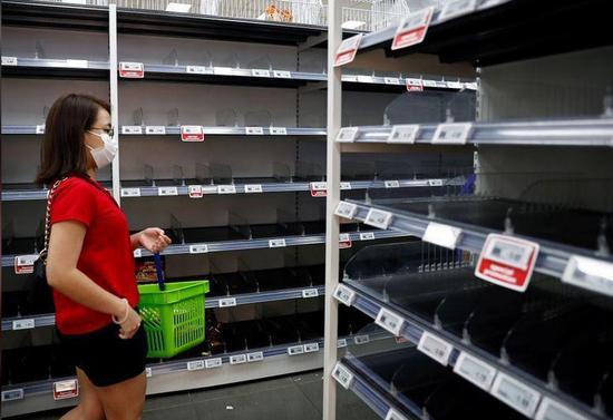 新加坡又现恐慌性购买 因担心马来西亚食品供应中断