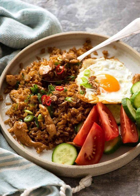 家庭版印尼炒饭(Nasi Goreng)介绍及简单做法：