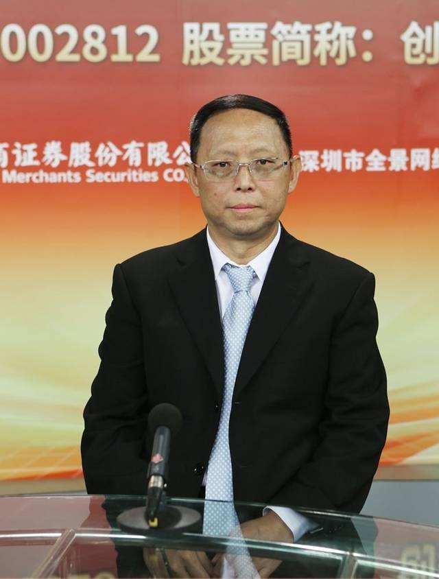 云南首富原来是美国人，6个家人5人移民1人持绿卡，因傍烟草发家