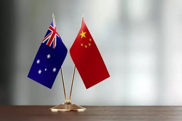 墨尔本16岁中国留学生火了，他让土澳人明白为啥澳洲干不过中国