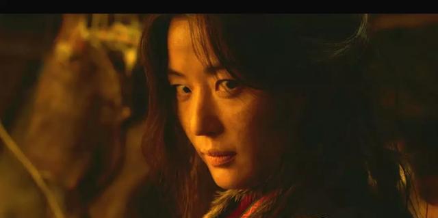 疫情之下这部韩国古装丧尸片高能回归，戏里戏外都在拯救生命