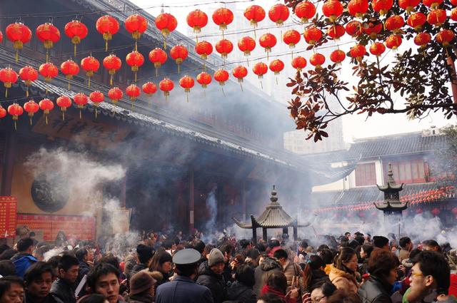 上海寺庙简介20座， 据说前十座祈福灵验，附上海168座寺庙名录