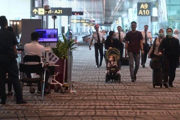 留英学生回国路：新加坡华人大妈很照顾，中国护照很强大，