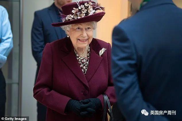英确诊创单日最大涨幅，93岁女王坚持出席活动，部分商品已限购