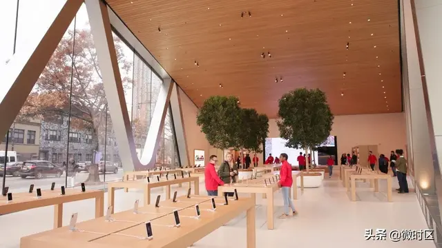 苹果关闭中国以外所有AppleStore，网友：关门前让我再膜拜下！