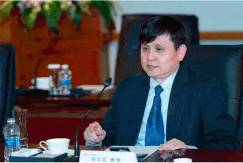 新冠肺炎或将持续一年
