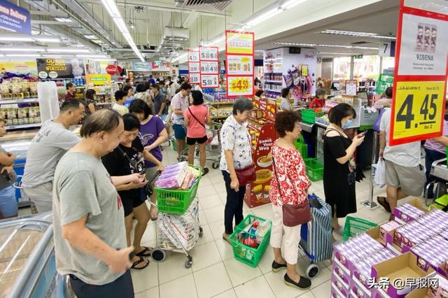 马来西亚昨晚宣布锁国封疫 新加坡称不会面临物资短缺