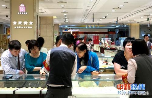 有人抢厕纸，还有人疯抢金条！全球金条短缺，需求暴增