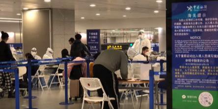 该不该让留学生回国？看看这个从英国回来，痛哭流涕的妹子吧