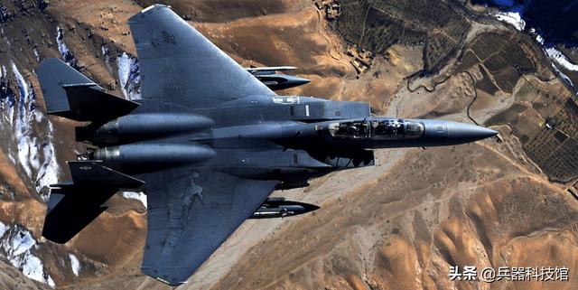 美国新冠确诊破60万大关，航空巨头军机生产不再停工，新锐外贸型战机实现首飞