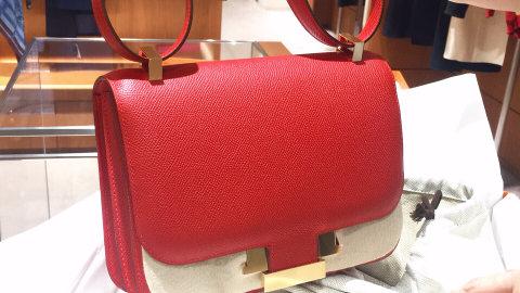 新加坡机场爱马仕偶遇康康