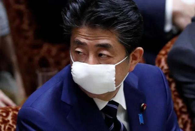 【日本疫情】全面解读日本“封国政策”，安倍应对疫情"神操作"！