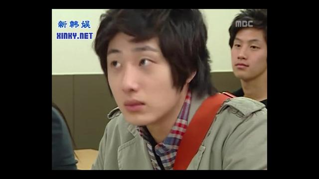 【搞笑一家人国语高清】第七十五集02 新加坡啊新加坡