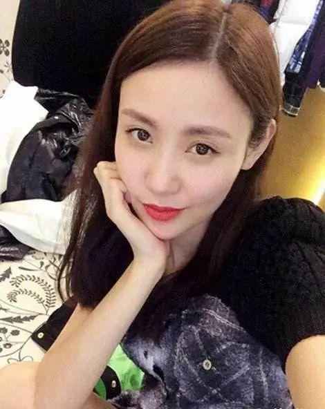 吴启华11岁女儿化妆表演样样精通，又一个星二代即将养成？