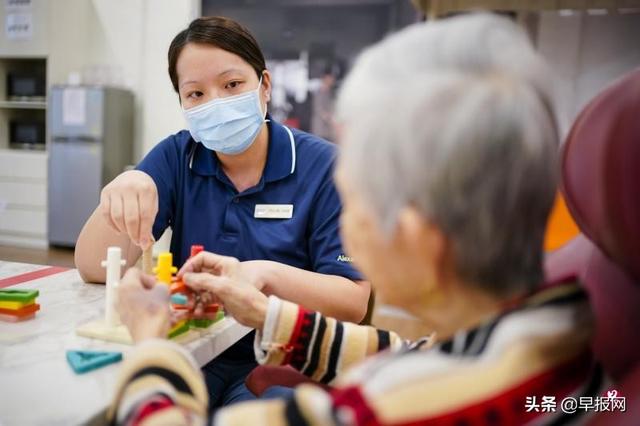 从非典战斗到冠病的新加坡医护人员