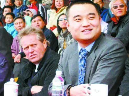 抢公章算个啥，他才是30年来最“神”的企业家。